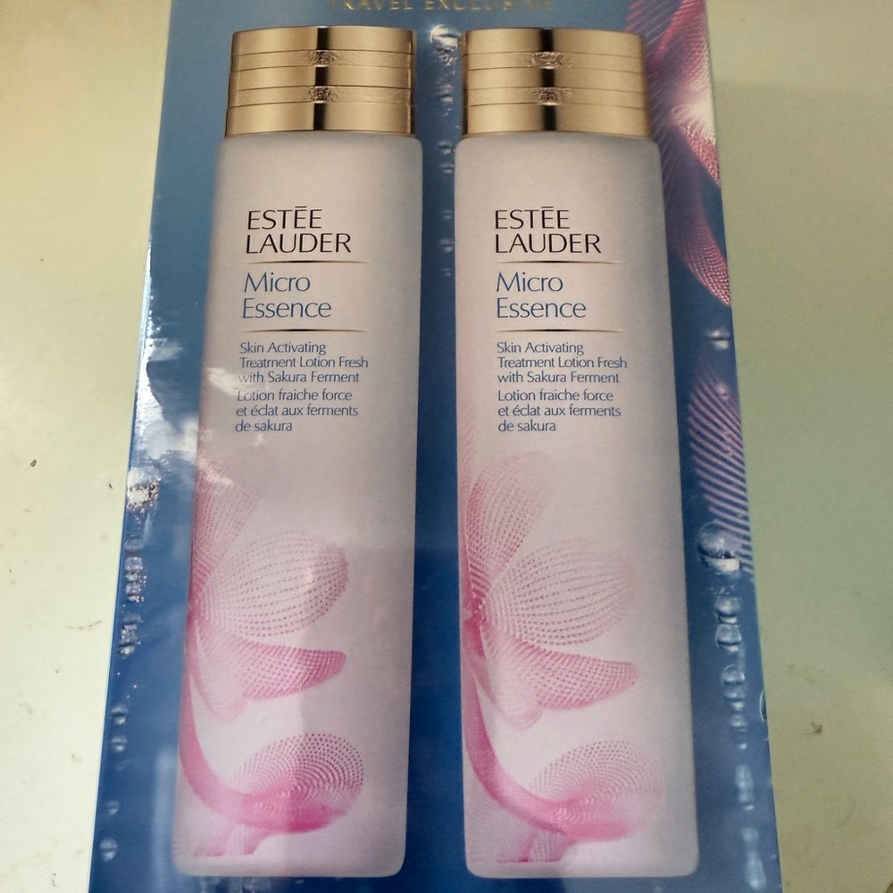 Estée Lauder micro essence lotion